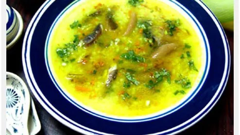 Cháo lươn nấu với tinh bột nghệ
