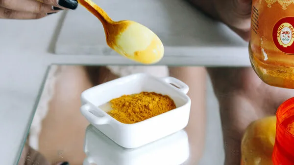 Trộn 3 thứ này và đắp lên mặt 2 phút - Da láng mịn mụn sạch mụn như ý